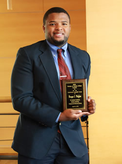 Donyai Moffatt receives Chancellor's Student Leadership Award