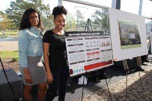 Student researchers and NASA scientists close research week